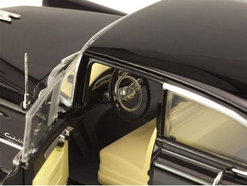 Hollywood 1952 Cadillac Fleetwood Series 60 - 84091