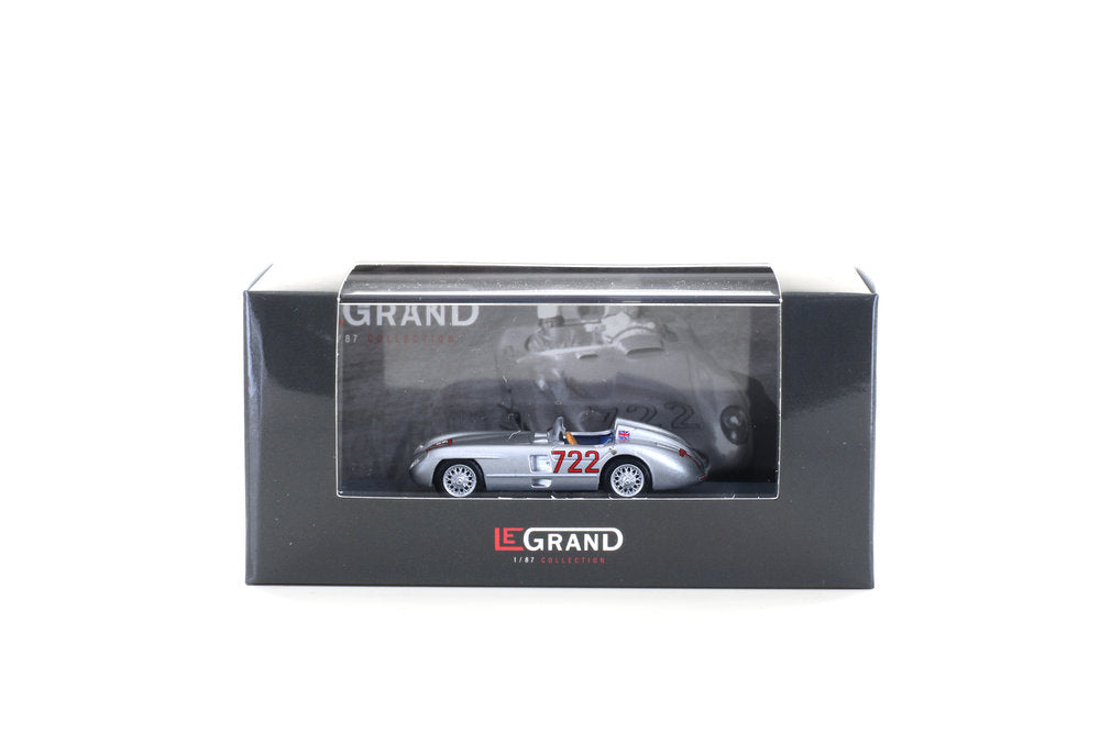 Mercedes-Benz 300 SLR Roadster, No.722 silver, 2 headrests, 1/87 - LE87302
