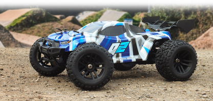 Maverick Quantum2 XT 1:10 Stadium Truck - Blau (Mit Radio, Batterie nicht enthalten) - MV150402 - RCXX - RC Racing Shop | RC Models | Tuning & Spare Parts for Professionals
