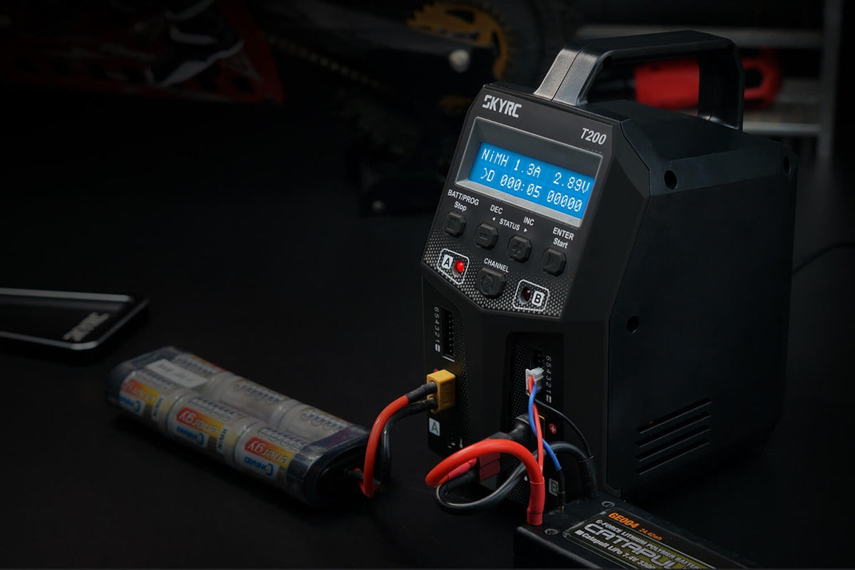 SKY RC T200 Charger