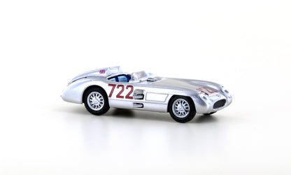Mercedes-Benz 300 SLR Roadster, No.722 silver, 2 headrests, 1/87 - LE87302