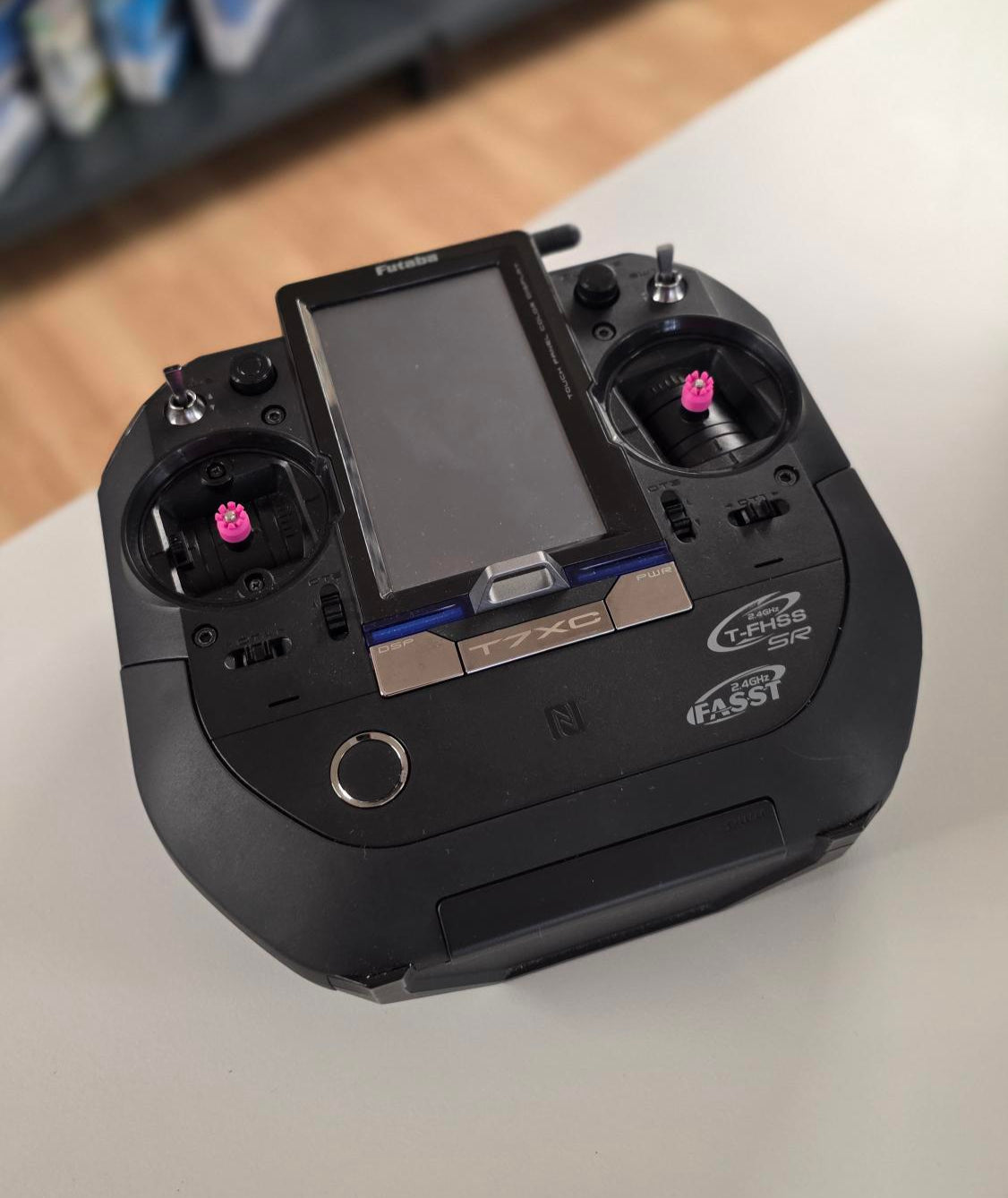 PRE OWNED Futaba T7XC Sender + 2 x R304SB-E Empfänger